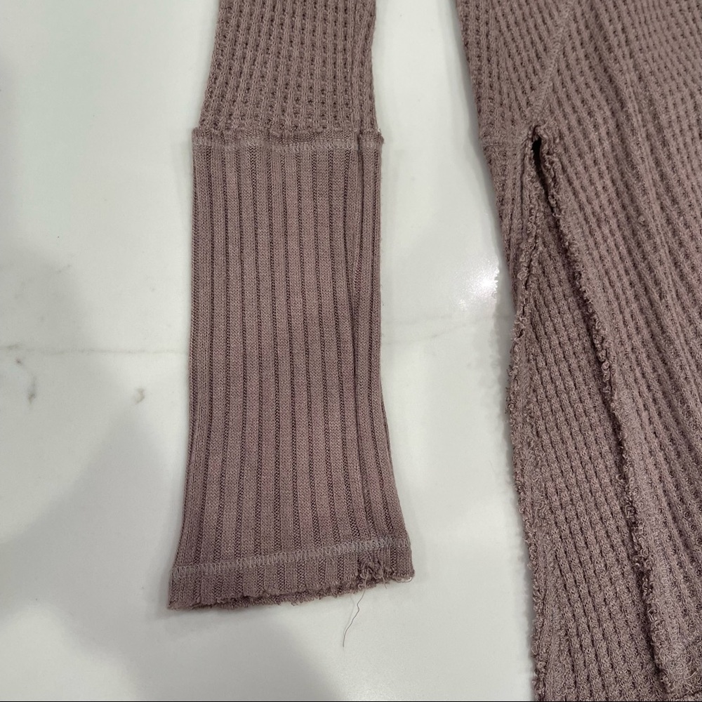 🎉HOST PICK🎉 NWOT Free People Taupe Drippy long sleeve waffle print thermal T - Picture 11 of 16